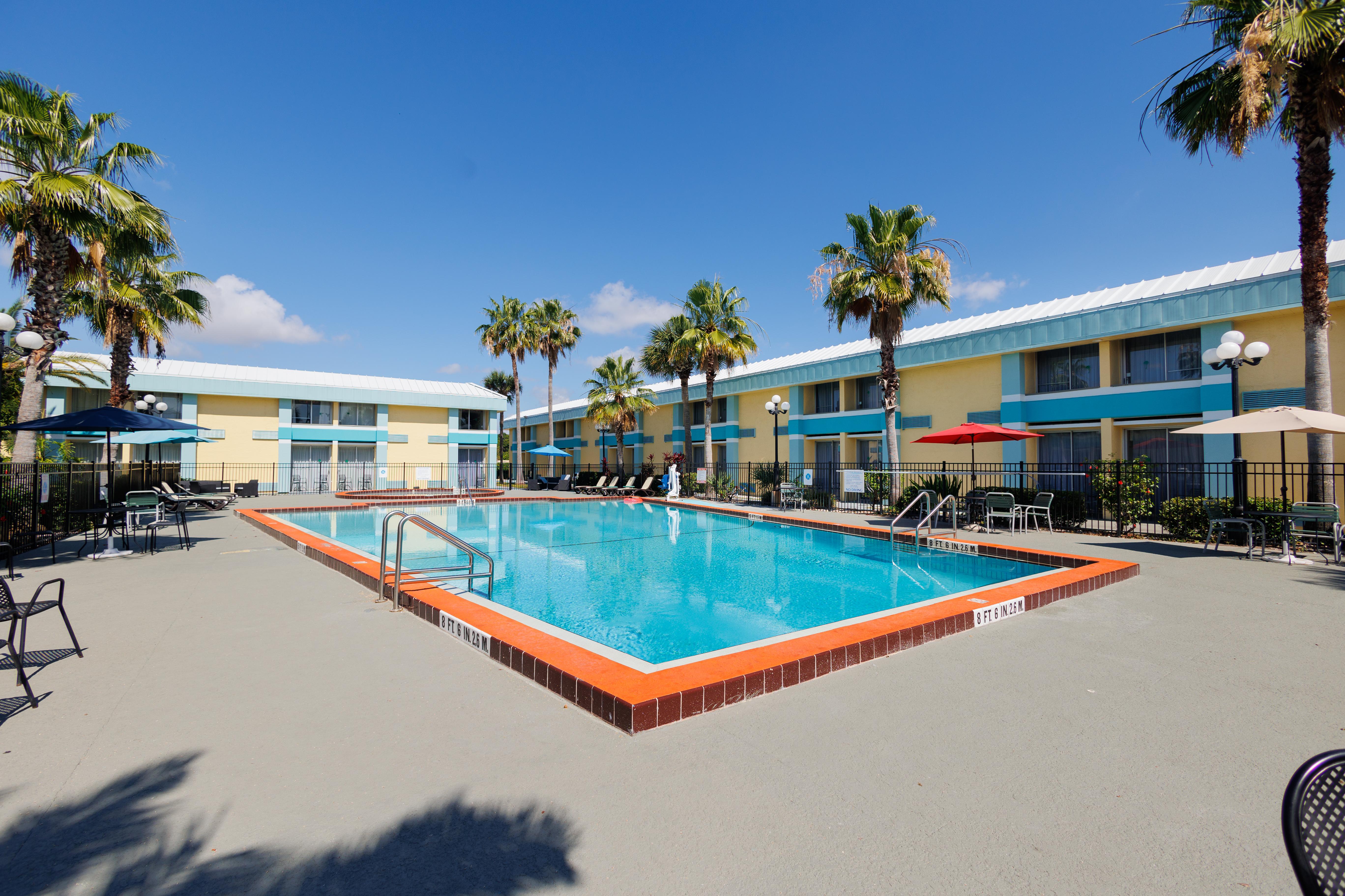 Garnet Inn & Suites Орландо Екстериор снимка