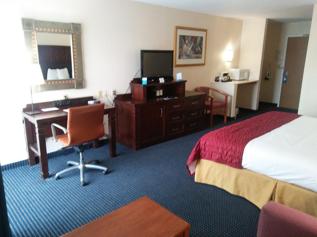 Garnet Inn & Suites Орландо Екстериор снимка