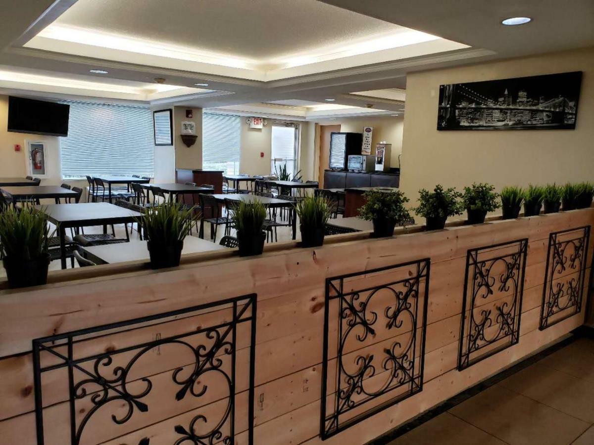Garnet Inn & Suites Орландо Екстериор снимка